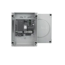 Centrale Scheda Quadro Di Comando Due 2 Motori 220V 230V Bus T4/B Nice MC800