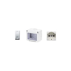 Gewiss - DY01004 Contenitore per apparecchi 27 Combi protetto 3 Posti grigio ral 7035 IP55 con Nr. 1 Presa Schuko bianca, Nr. 1 Interruttore bianco