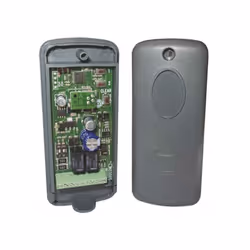 Sostituisce il precedente modello S0002M Scheda comando bicanale da esterno IP54 12 - 24 V AC - DC per tastiere e transponder ...