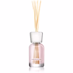 Il diffusore di aromi Millefiori Milano Magnolia Blossom & Wood rappresenta un modo gradevole per profumare gli interni.