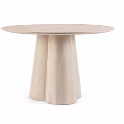 Il tavolo "Nassor" con struttura in legno di mango è una scelta di stile e funzionalità per il tuo spazio, sia all'interno ch ...