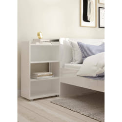 Testiera per letto con uno scaffale per Peridoto, colore bianco lucido, cm 144 x 79 x 28
