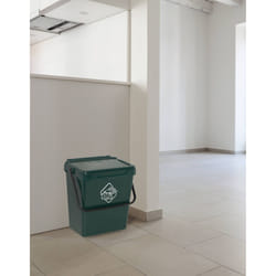 Cassonetto in polipropilene per raccolta Fosca, Contenitore per rifiuti da 30l, 100% Made in Italy, cm 40x31h39, colore Verde