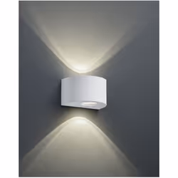 L'applique ROSARIO di Trio Lighting è realizzata in plastica finitura bianco opaco dalla forma stondata. Doppia emissione di ...