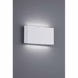 L'applique bi-emissione THAMES II del brand Trio Lighting è composta da una struttura rettangolare in alluminio pressofuso fi ...