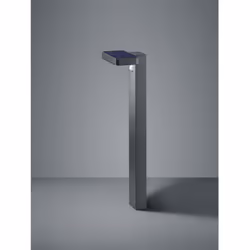 Il palo da esterno ESQUEL di Trio Lighting è composto da un corpo in acciaio inox finitura antracite con diffusore rettangola ...