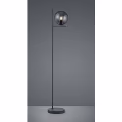 La lampada da terra PURE di Trio Lighting è composta da una base rotonda finitura antracite, asta lineare e sfera in vetro fu ...