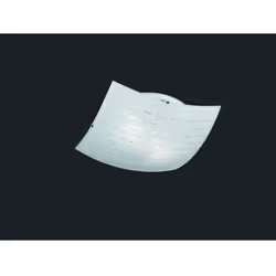La plafoniera SIGNA di Trio Lighting presenta un diffusore in vetro quadrato con decori a firma finitura bianca. Dotato di 2 ...