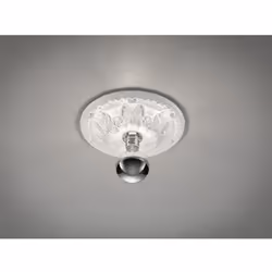 Il rosone LILLY di Trio Lighting ha una struttura rotonda realizzata interamente in gesso bianco verniciabile con decori in s ...