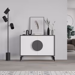 Madia Gora 110 cm struttura colore antracite con ante bianche La madia Gora è un elegante mobile da soggiorno che unisce funz ...