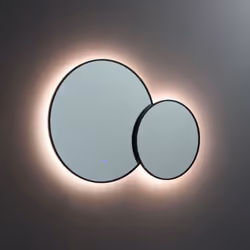 Doppio specchio rotondo con cornice nera e illuminazione led Questo doppio specchio è creato dall'intersezione di due specchi ...