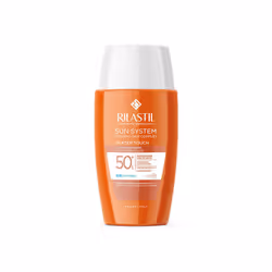 Fluido solare viso opacizzante SPF 50+ con azeloglicina e antiossidanti, protegge e idrata la pelle fino a 8 ore