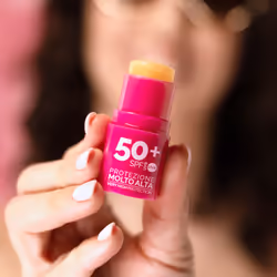 Veralab Invisible Sun Stick Solare Protettivo SPF50+ 4 ml - Vista aggiuntiva 5