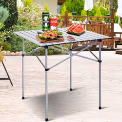 Questo pratico tavolo in alluminio è decisamente versatile. Non importa se lo utilizzerai per il giardino, per la spiaggia, p ...