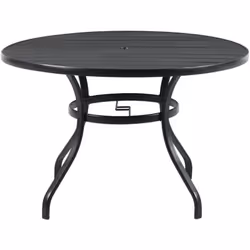 Descrizione: Preparati a organizzare pranzi in compagnia nei tuoi spazi all'aperto con il tavolo da giardino Outsunny, perfet ...