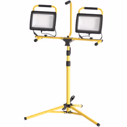 Descrizione: Illumina l'area di lavoro come mai prima d'ora con i faretti led HOMCOM! Il flusso luminoso di 17.000 lumen e la ...