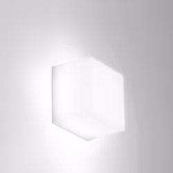 Lampada Applique quadrato a LED Nobile ICE: Montaggio: da esterno Installazione a parete o a plafone Applicazione: Illuminazi ...