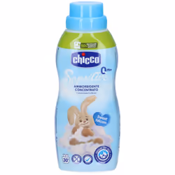 Chicco Sensitive 0m+ Ammorbidente Concentrato Sweet Talcum 750ml è ideale per le pelli delicate dei bambini. Dermatologicamen ...