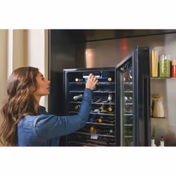 Candy DiVino CWC 150 EM/NF Cantinetta vino con compressore Libera installazione Nero 41 bottiglia/bottiglie - Vista aggiuntiva 4