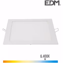 Downlight LED 20W con un flusso luminoso di 1500lm. Dimensioni: lato quadrato 22cm foratura 20x20cm finitura bianco. Ombra le ...