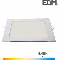 Downlight LED 20W con un flusso luminoso di 1500lm. Dimensioni: lato quadrato 22cm foratura 20x20finitura cm cromato. Ombra l ...