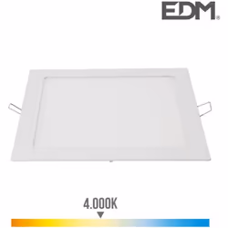 Downlight LED 20W con un flusso luminoso di 1500lm. Dimensioni: lato quadrato 22cm foratura 20x20cm finitura bianco. Ombra le ...