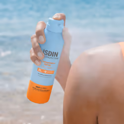 Isdin Fotoprotector Wet Skin Spray Trasparente Corpo SPF30 250ml