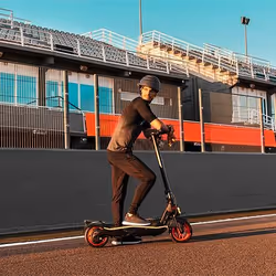 Cecotec 07304 monopattino elettrico Nero 25 km/h 7,8 Ah - Vista aggiuntiva 6