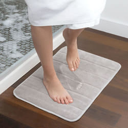 Innovagoods - Tappeto Bagno Memory Foam Antiscivolo, Superassorbente, Facile da Pulire, Design Elegante, Grigio, Unitalla, Poliestere