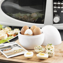Innovagoods - BBv0101051 Cuociuova per microonde con ricettario Boilegg, Alluminio e pp (Privo di bpa), Bianco