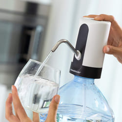 Innovagoods - IG814717 Dispenser d'Acqua Automatico Ricaricabile, 4 w, 20 Litri, Silicone