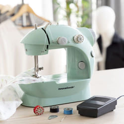 Innovagoods - Mini Macchina da Cucire Portatile V0103326