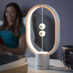 Innovagoods - Magilum lampada a bilanciere de con interruttore magnetico, Magilum, illumina la vostra casa de in modo originale ed elegante, con un