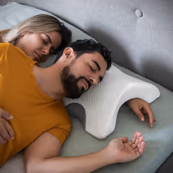 ¡ InnovaGoods ti offre le migliori novità per la tua casa, come Cuscino Viscoelastico Cervicale per Coppie Cozzy InnovaGoods ...