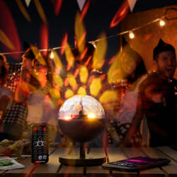 Innovagoods - led Disco Ball Lights con altoparlante, proiettore de Luce fissa o sequenziale multicolore con attivazione sonora, slot per tf Card,