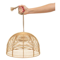 Bossa Lampada a sospensione da 20 cm con luce led calda e batteria ricaricabile. Realizzata in Spagna con fibre naturali