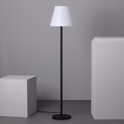 La Lampada da Terra per Esterni Alluminio Maipo combina un design unico ed elegante con finiture di alta qualità . Questo tip ...