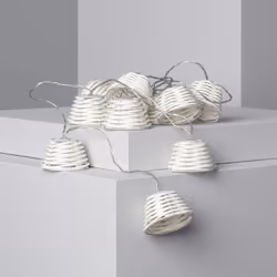 La Ghirlanda LED Solare Digha 1.8m è l'ideale per avere una luce decorativa con un consumo contenuto che permette di creare a ...