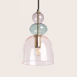 La lampada a sospensione in metallo e vetro Baudelaire combina un design unico ed elegante con finiture di alta qualità. Ques ...