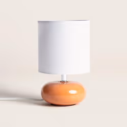 La Lampada da Tavolo Ceramica Ava è un pezzo di illuminazione affascinante e versatile che aggiunge un tocco di eleganza e co ...