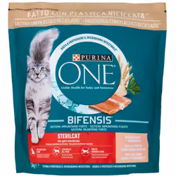 PURINA ONE STERILCAT 1,5KG TROTA PER GATTI Il cibo secco Purina One Sterilcat Trota è formulato appositamente per gatti steri ...