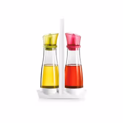Il set per condire si compone di un'oliera e un'acetiera entrambe da 250 ml, e di uno stand per portare in tavola le due bott ...