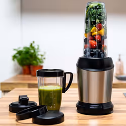 Prepara il tuo frullato o frappè con questo potente frullatore con inclusa una tazza da 1 litro da portare con te.Frullatori ...