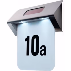 Grazie a questo numero civico con ricarica solare la vostra casa sarà visibile da una certa distanza sia di giorno che di not ...