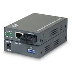 KTI Networks KC-300D convertitore multimediale di rete 100 Mbit/s 1310 nm Modalità multipla