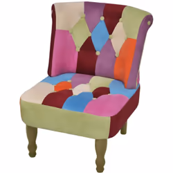 La sedia francese con patchwork in diversi colori allegri è una buona decorazione e arredo per qualsiasi ambiente interno com ...