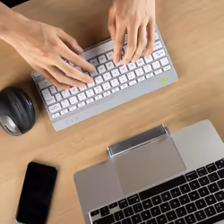 R-Go Tools RGOCODEWLWH tastiera Ufficio Bluetooth QWERTZ Tedesco Bianco