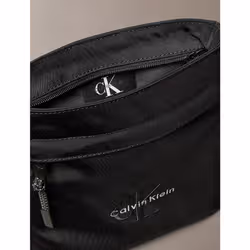 Calvin Klein Zaino piatto in nylon con logo monogramma - Vista aggiuntiva 3