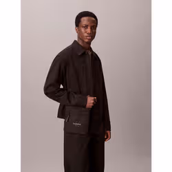 Calvin Klein Zaino piatto in nylon con logo monogramma - Vista aggiuntiva 5