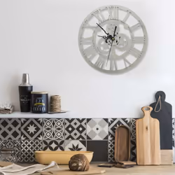 Colore: Argento e nero Materiale: Acrilico Diametro: 30 cm Necessita di 1 batteria AA (non inclusa)